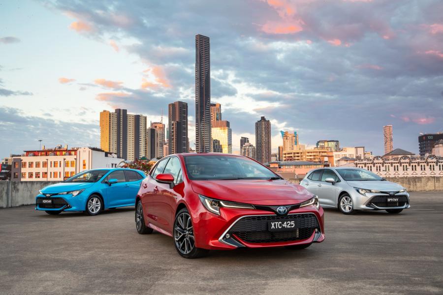  Toyota Corolla ZR Hybrid 2018 года  (AU) (фото 27 из 30)